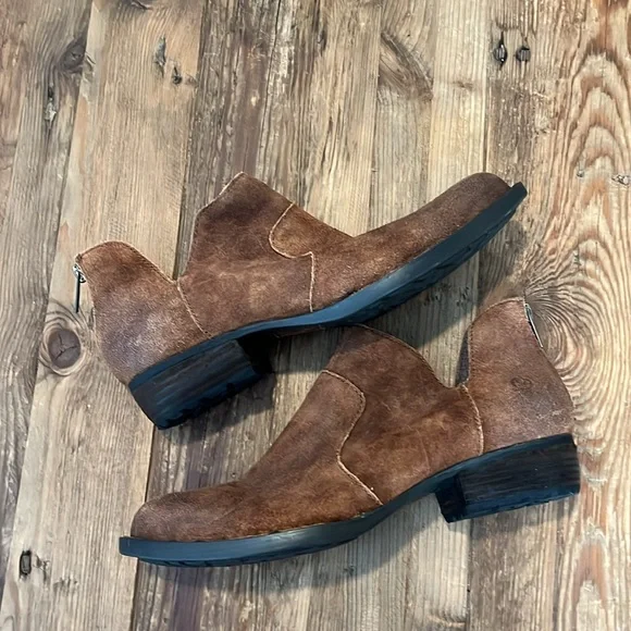 Born Beth Western Distressed Tobacco Brown Suede Ankle Boot - Picture 4 of 9